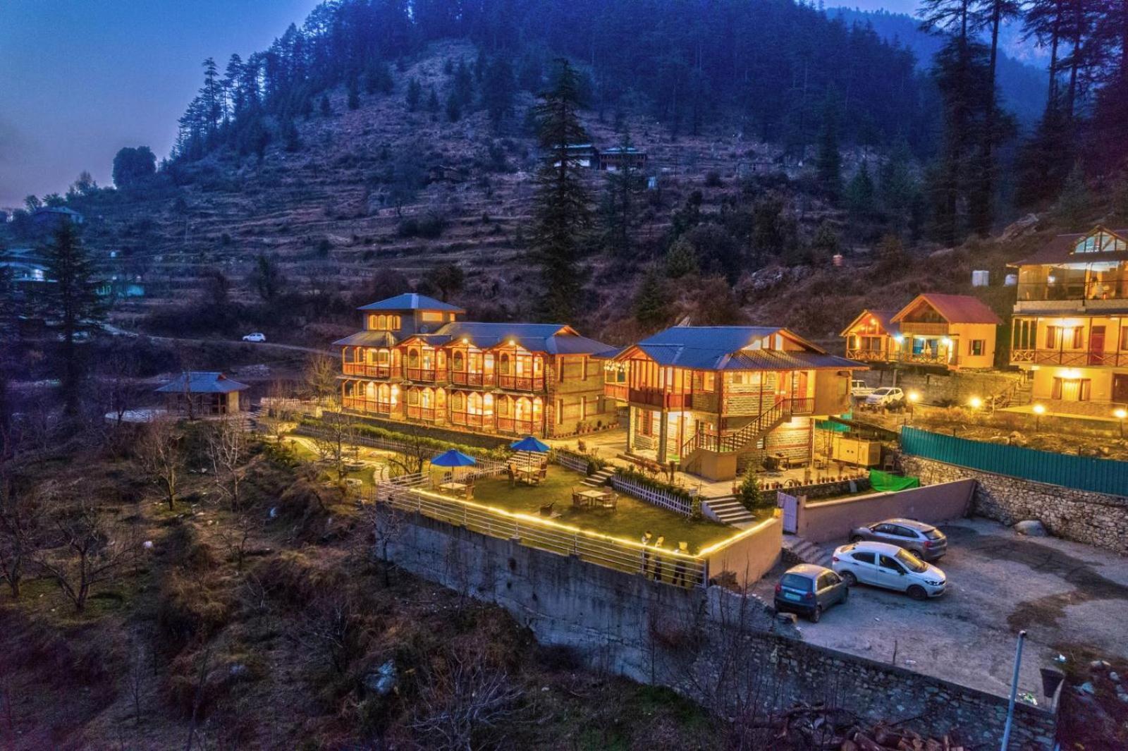 8Fold By Larisa, Jibhi Hotel ภายนอก รูปภาพ